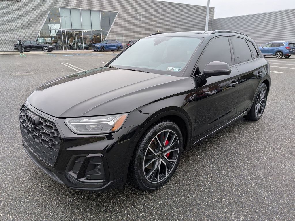 2023 Audi SQ5 Premium Plus photo 3