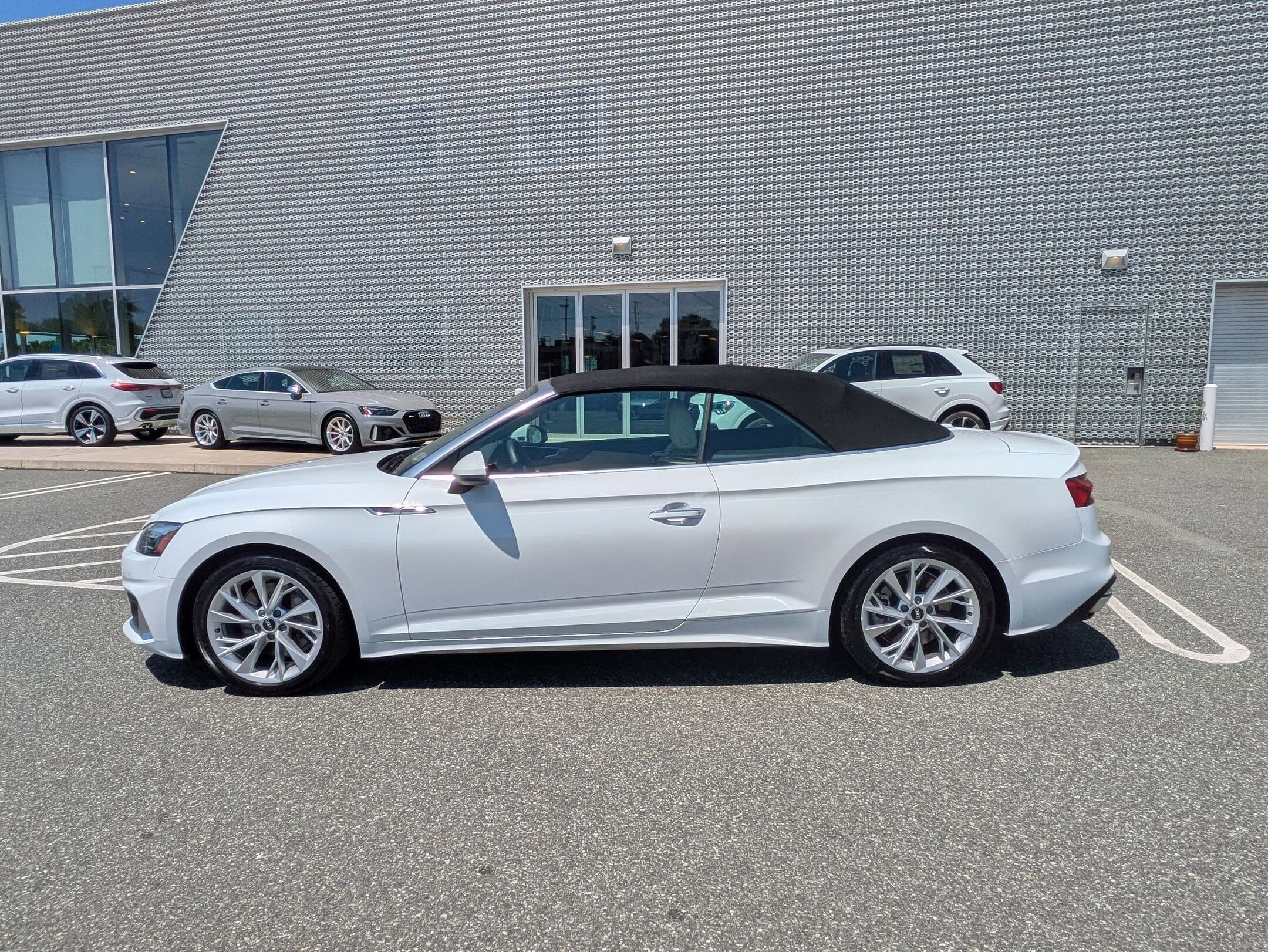 2022 Audi A5 45 Premium photo 4