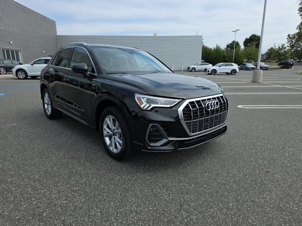 2025 Audi Q3 S line Premium Plus photo 2
