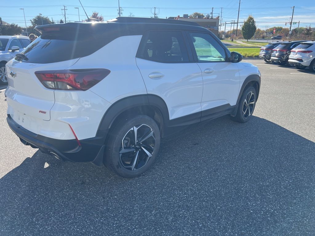 2022 Chevrolet Trailblazer RS photo 2