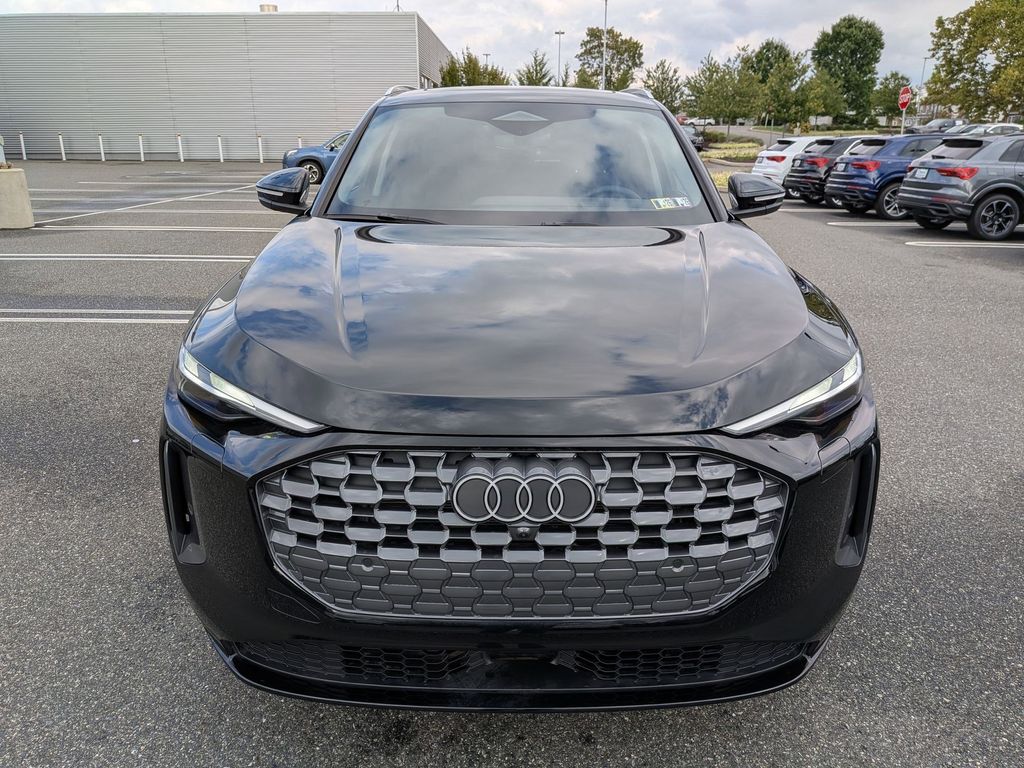 2025 Audi Q5 Premium photo 2