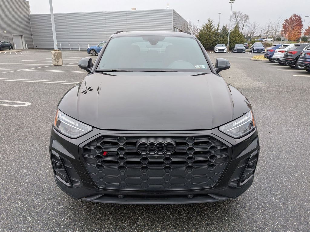 2023 Audi SQ5 Premium Plus photo 2