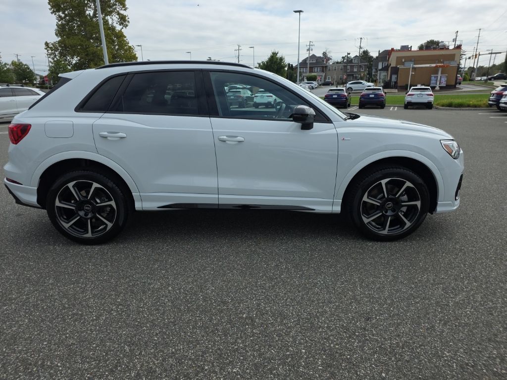 2025 Audi Q3 S line Premium Plus photo 4