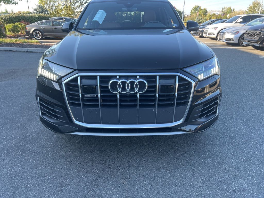 2022 Audi Q7 55 Premium Plus photo 2