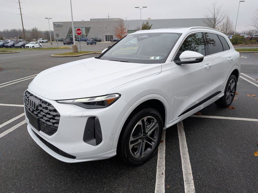 2025 Audi Q5 2.0T Premium photo 3
