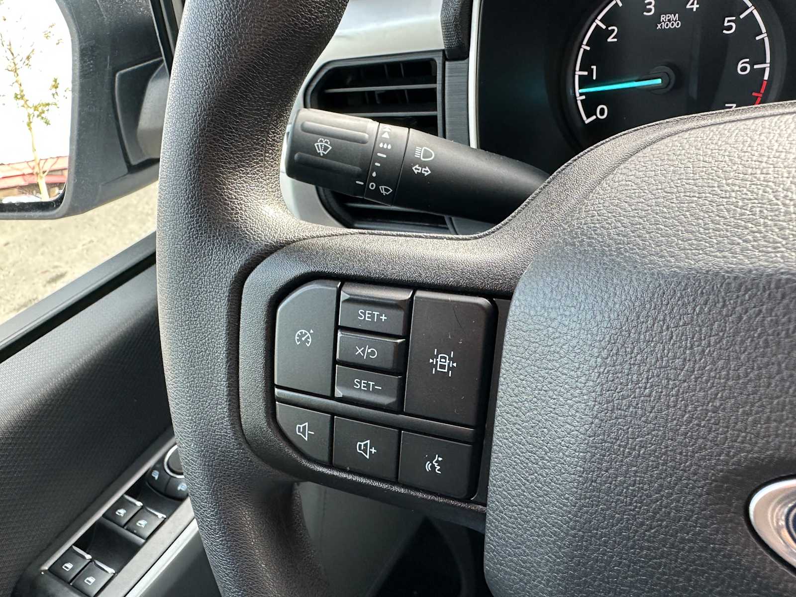 2023 Ford F-150 XL - Photo 35