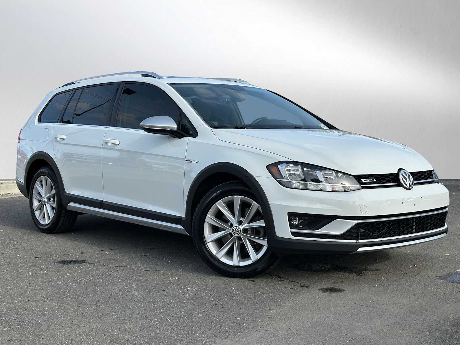 2019 Volkswagen Golf Alltrack Alltrack SE's photo