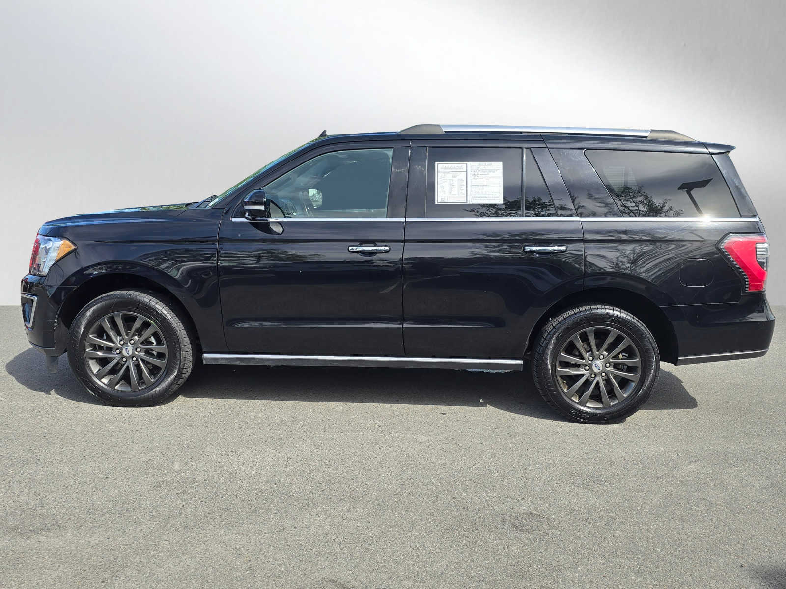 Used 2021 Ford Expedition Limited with VIN 1FMJU2AT3MEA17716 for sale in Anchorage, AK