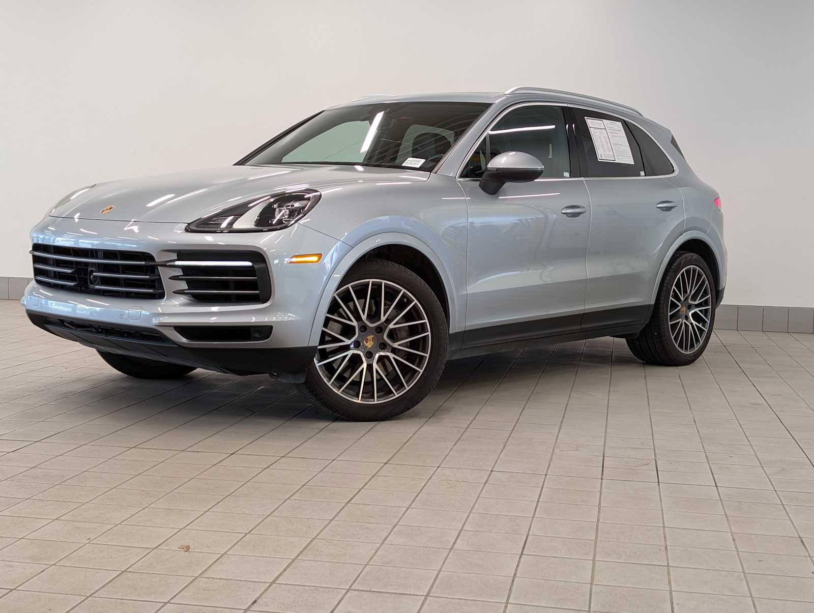 2021 Porsche Cayenne S's photo