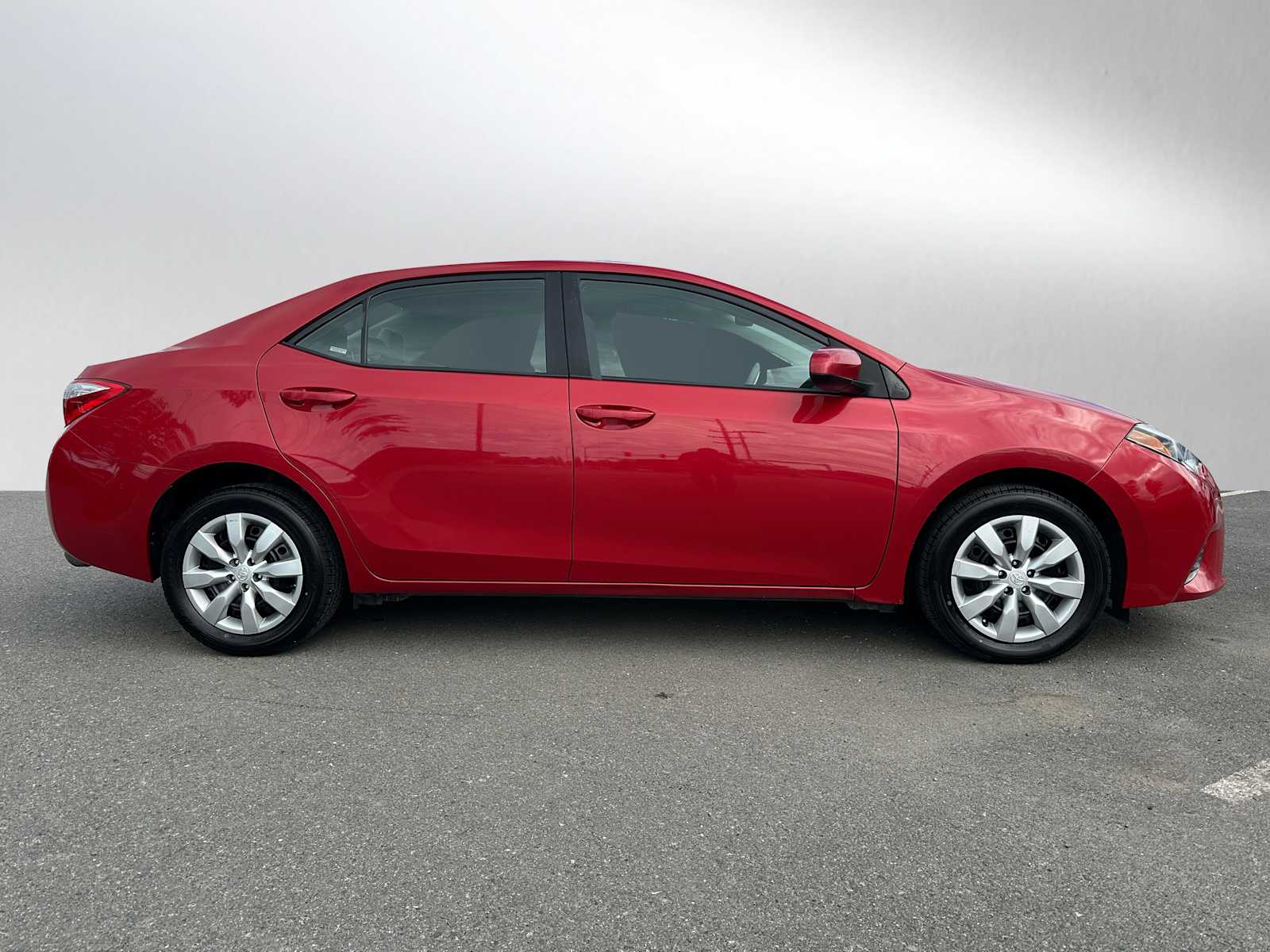 Used 2016 Toyota Corolla LE with VIN 2T1BURHE7GC652776 for sale in Everett, WA