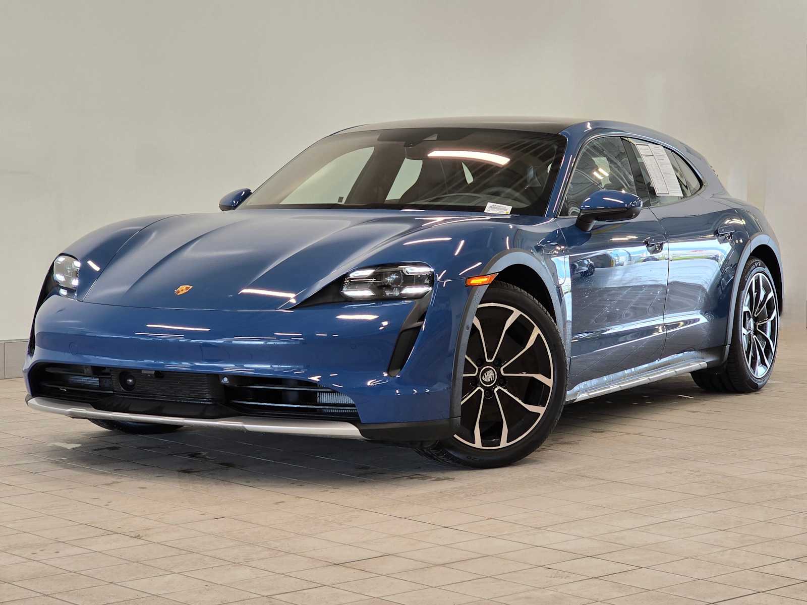 2024 Porsche Taycan Base's photo