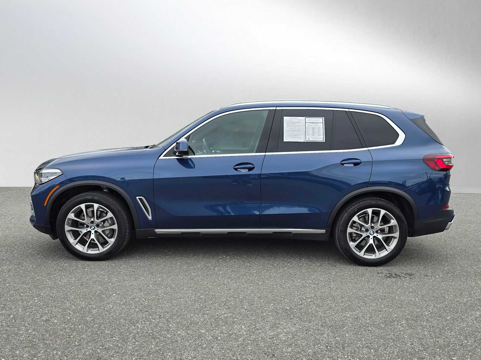 Used 2022 BMW X5 40i with VIN 5UXCR6C05N9L17789 for sale in Anchorage, AK