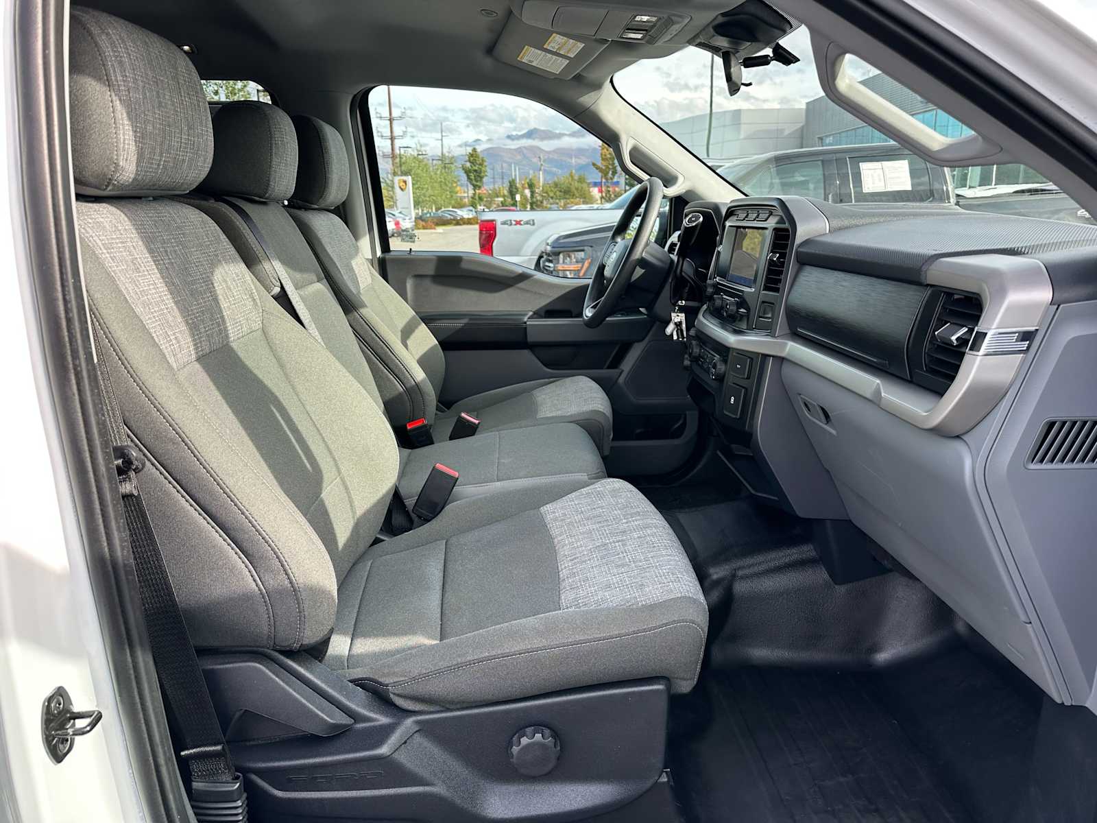 2023 Ford F-150 XL - Photo 10