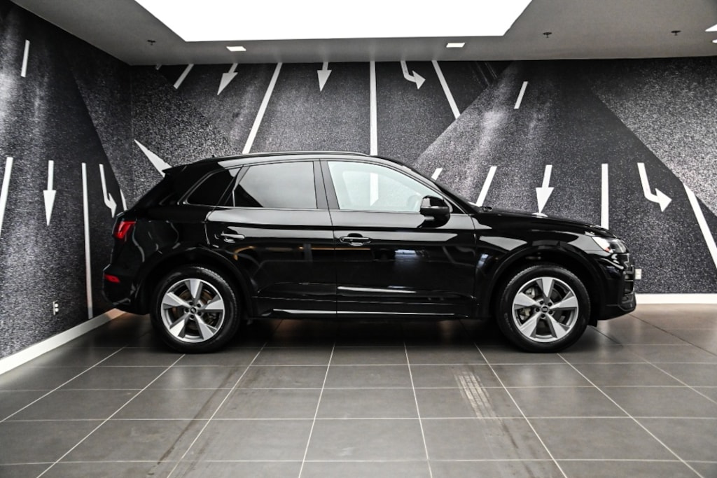 Used 2023 Audi  40 Komfort VUS