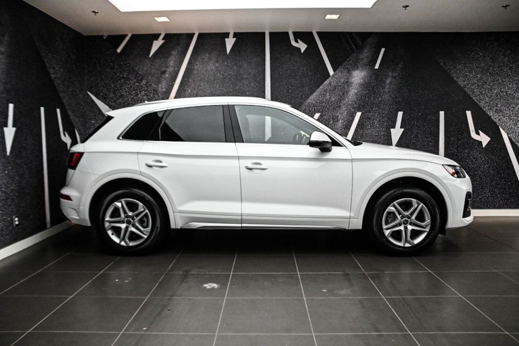 Used 2023 Audi 40 Komfort VUS