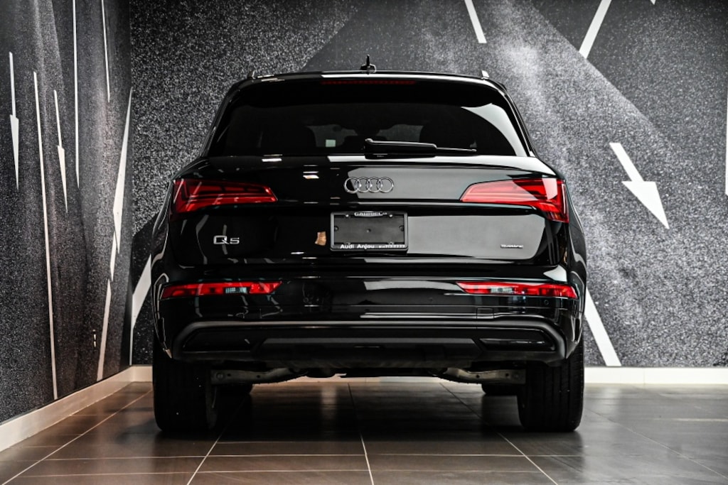 Used 2023 Audi  40 Komfort VUS