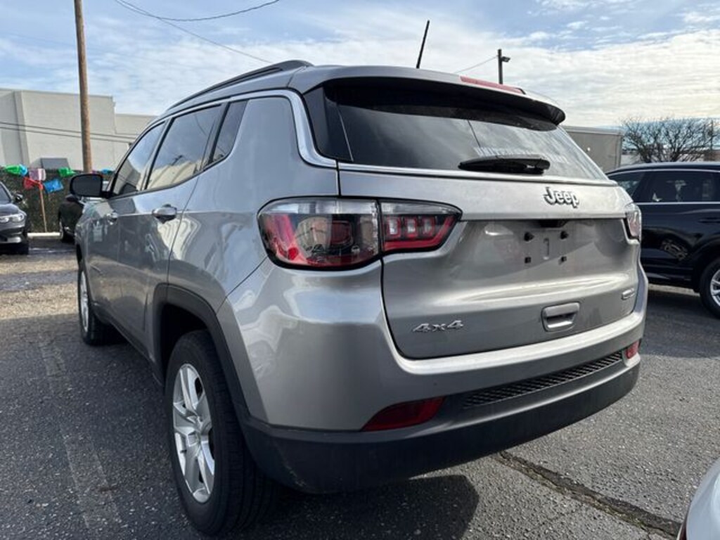 Used 2022 Jeep Compass Latitude SUV