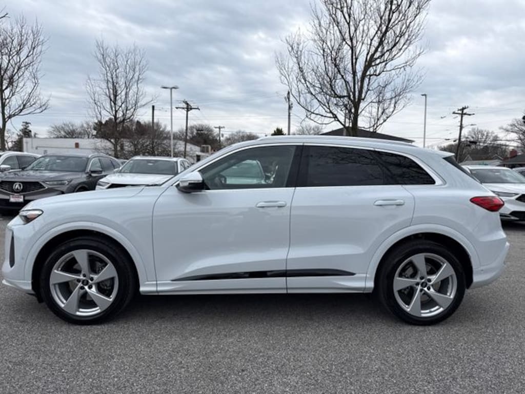 Certified 2025 Audi Q5 2.0T Prestige SUV