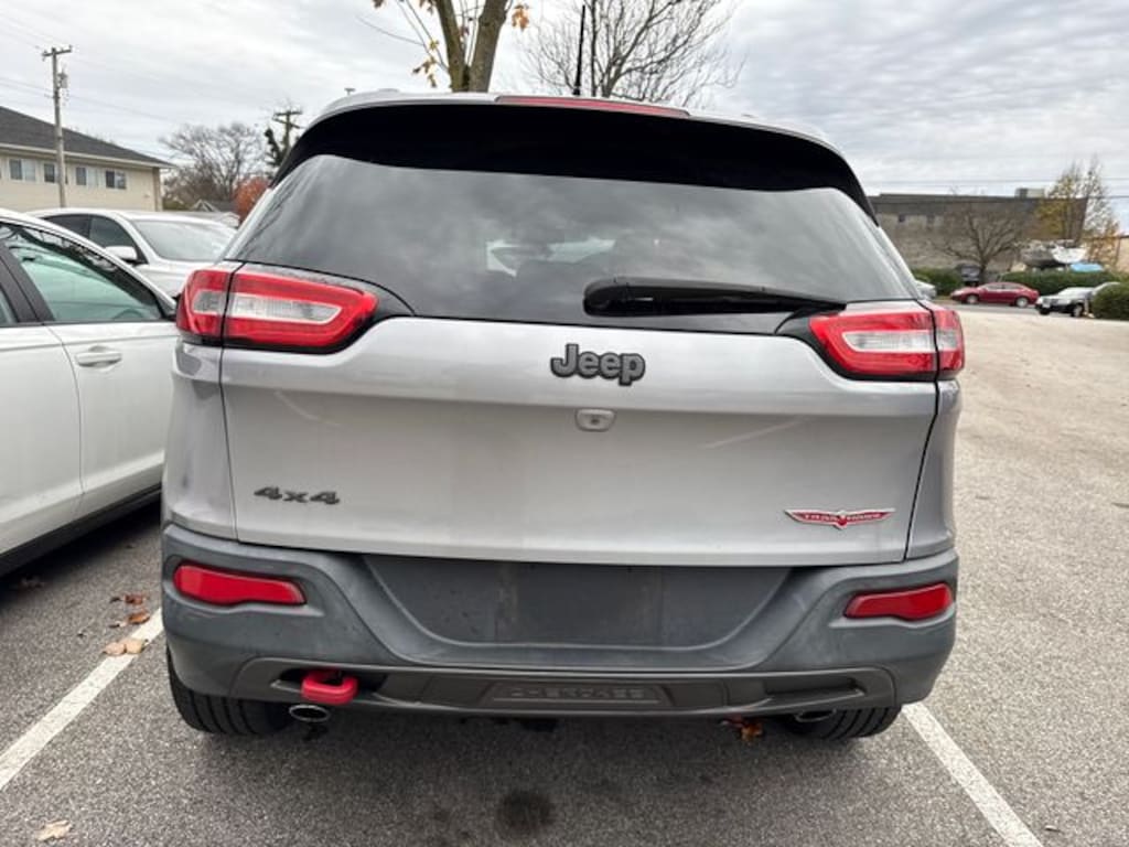 Used 2015 Jeep Cherokee Trailhawk SUV
