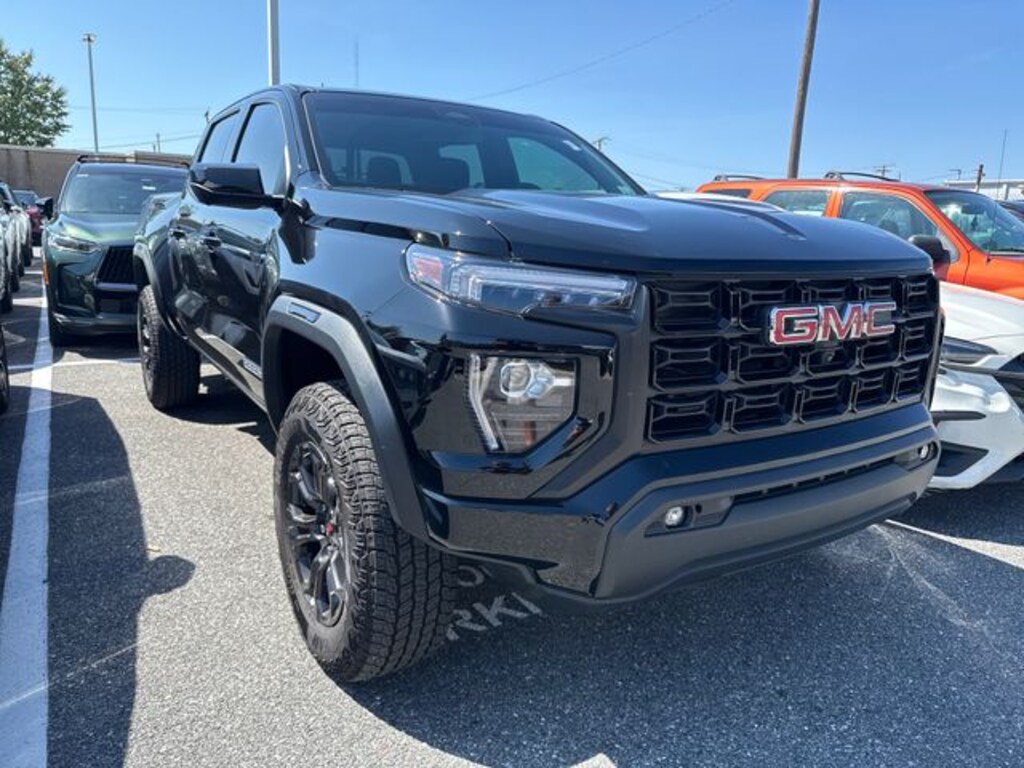 Used 2024 GMC Canyon Elevation Truck