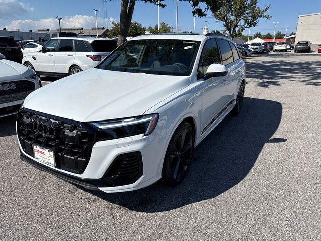 2025 Audi Q7 Premium Plus's photo