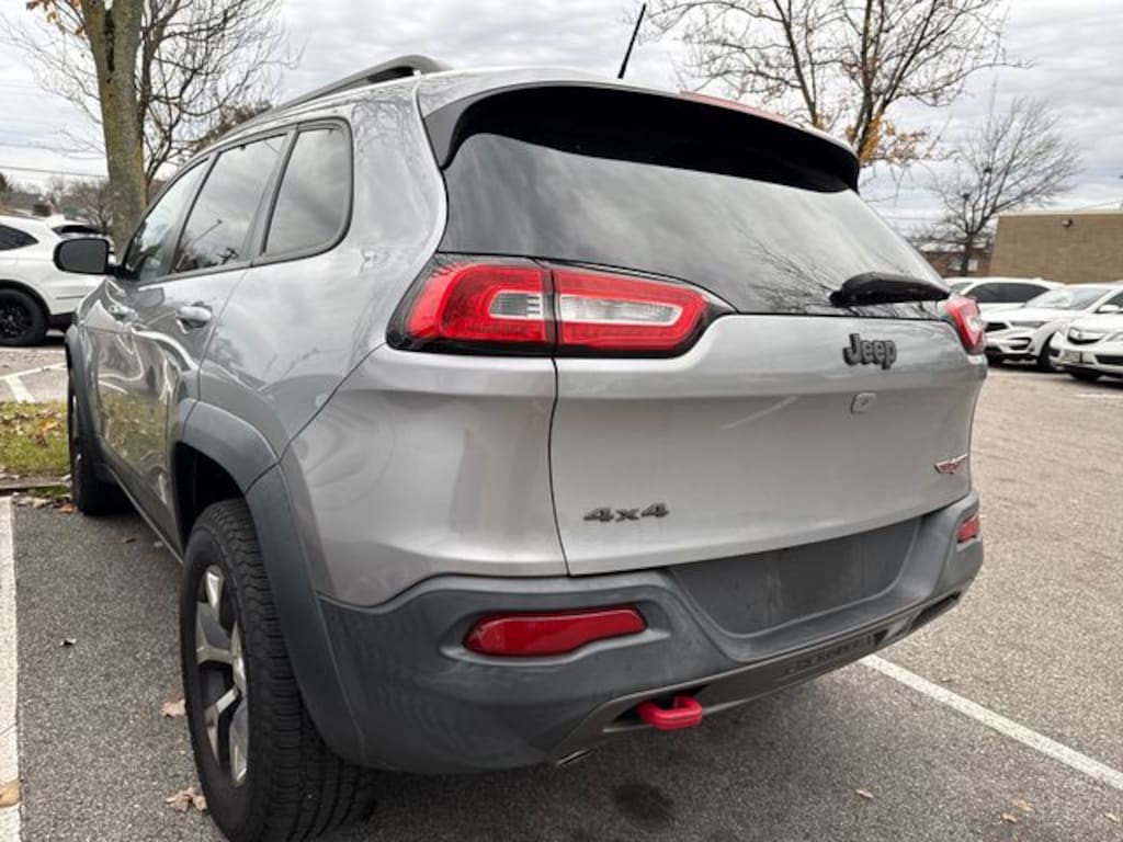 Used 2015 Jeep Cherokee Trailhawk SUV