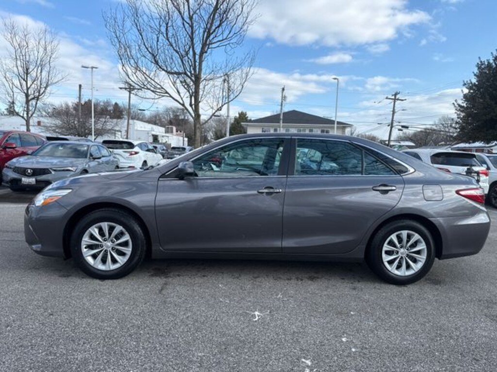 Used 2015 Toyota Camry LE Sedan