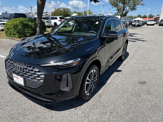 2025 Audi New Q5 Premium's photo