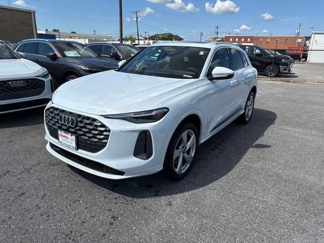 2025 Audi New Q5 Premium Plus's photo