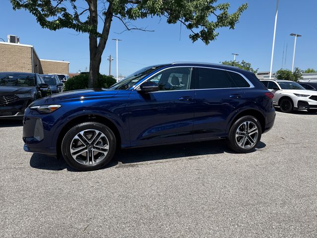 2025 Audi Q5 40 Premium Plus's photo