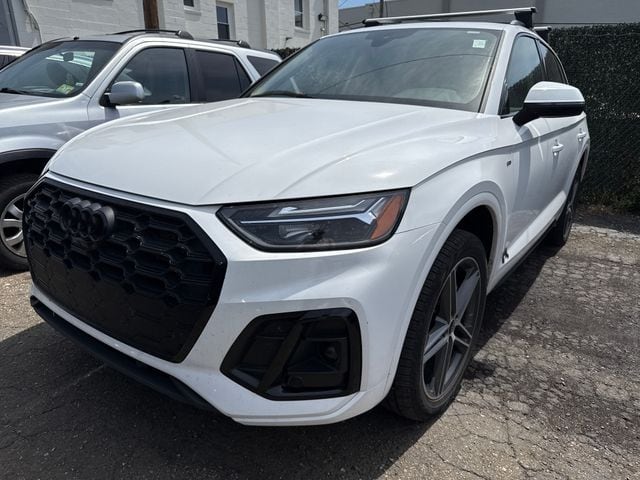 2023 Audi Q5 55 e Premium Plus's photo