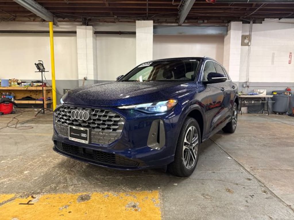 Certified 2025 Audi Q5 2.0T Premium SUV