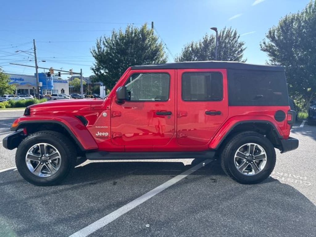 Used 2022 Jeep Wrangler Unlimited Sahara SUV