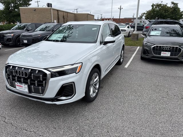 2025 Audi Q7 Premium Plus's photo