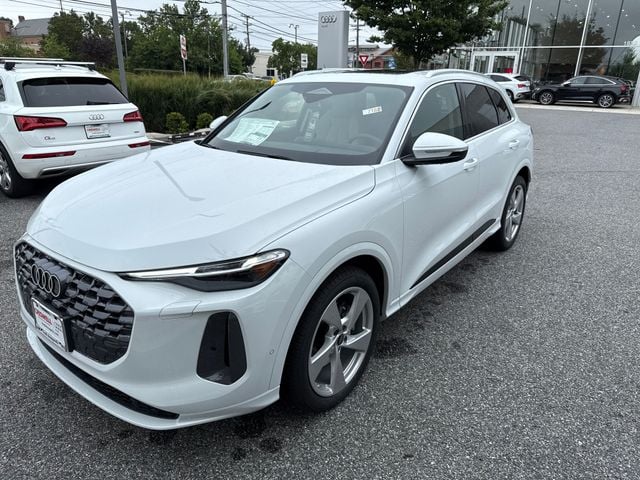 2025 Audi New Q5 Prestige's photo