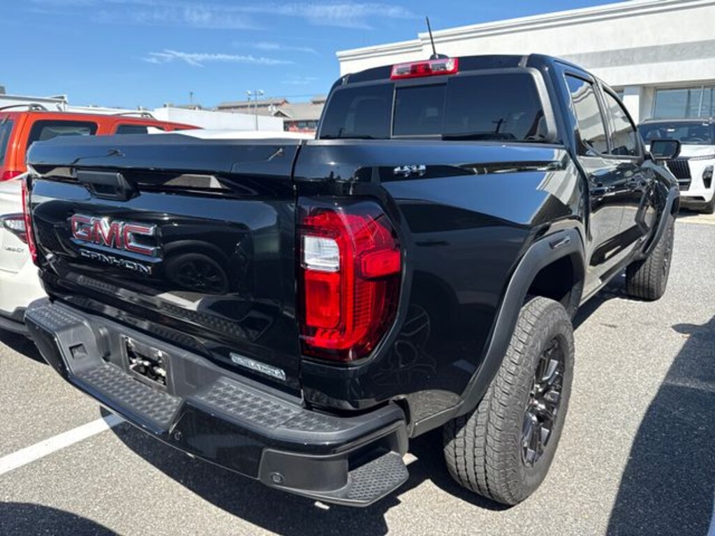 Used 2024 GMC Canyon Elevation Truck