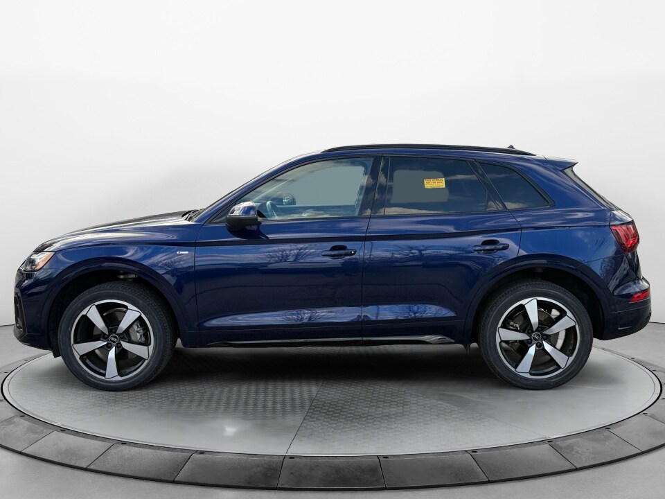 2022 Audi Q5 Prestige 45 TFSI S line Premium photo 4