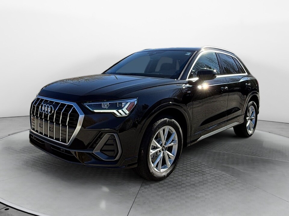 2025 Audi Q3 Premium 45 TFSI S line photo 3