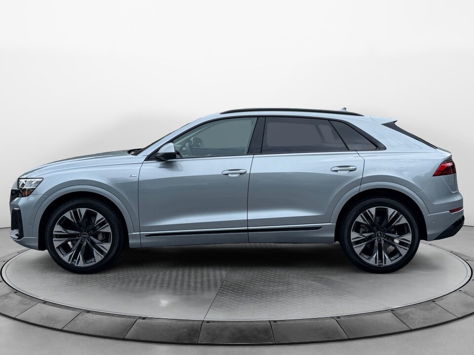 2026 Audi Q8 55 Premium Plus photo 4