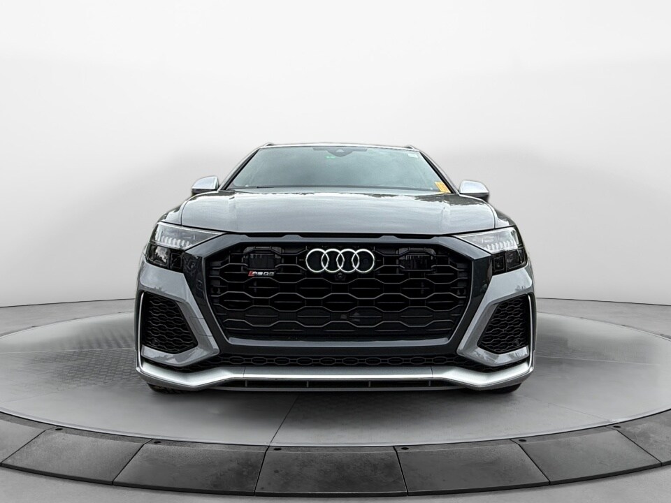 2023 Audi RS Q8 photo 2