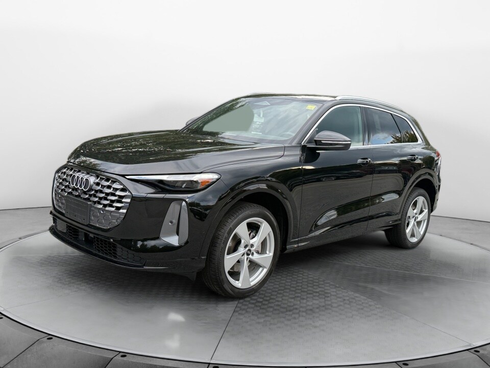 2025 Audi Q5 2.0T Premium Plus photo 2