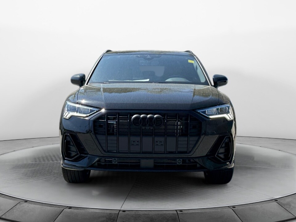 2025 Audi Q3 45 TFSI S line Premium Plus photo 2