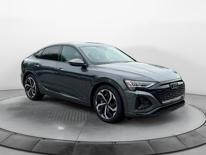 Full Hood Fender & Mirror Kit | AUDI Q8 E-TRON SPORTBACK 2024 Full Hood Fender & Mirror Kit | AUDI Q8 E-TRON SPORTBACK 2024
