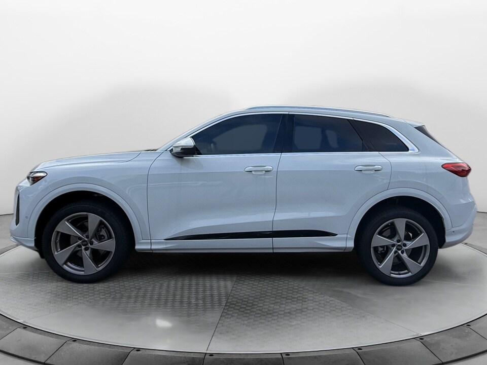 2025 Audi Q5 2.0T Premium Plus photo 4