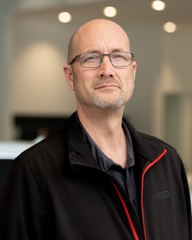Staff member Steven Olson from ccaada2c8e68
