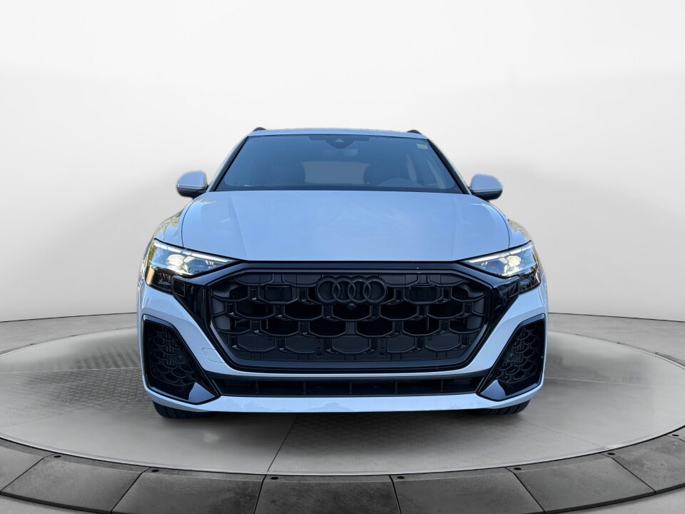 2026 Audi Q8 55 Premium Plus photo 2
