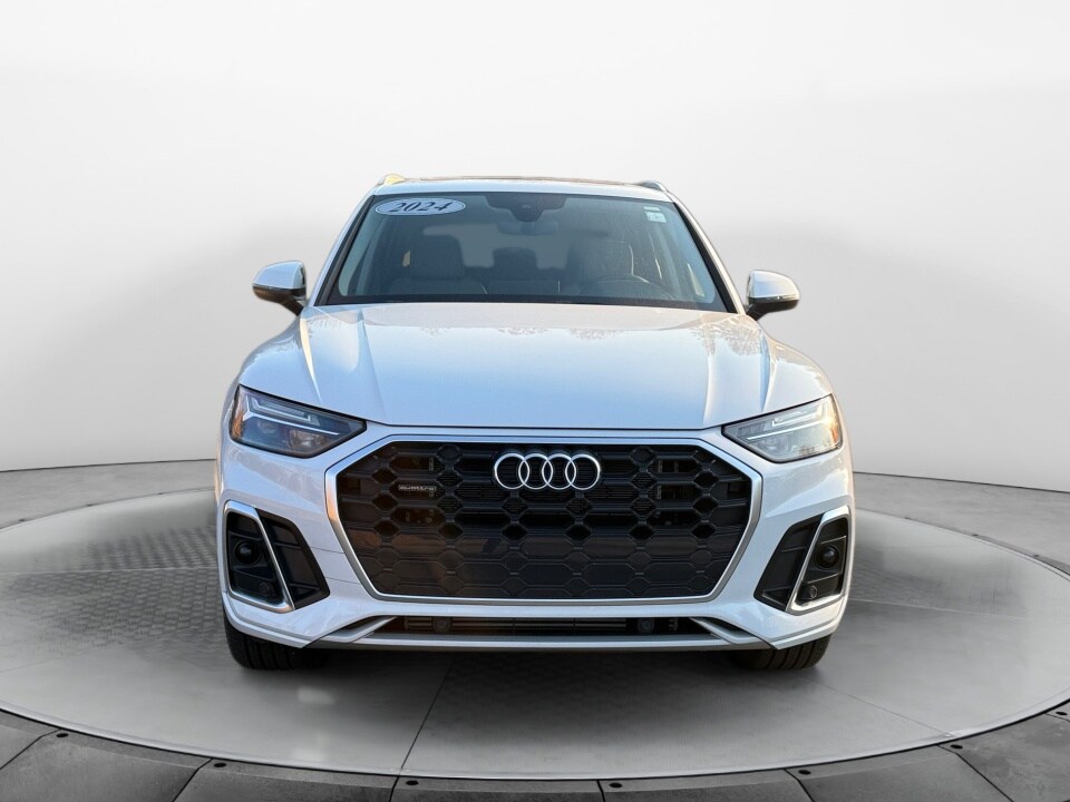 2024 Audi Q5 Premium 55 TFSI S line photo 2