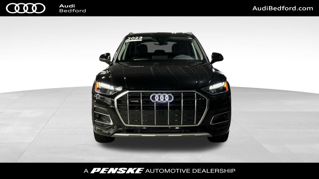 2023 Audi Q5 40 Premium Plus photo 2