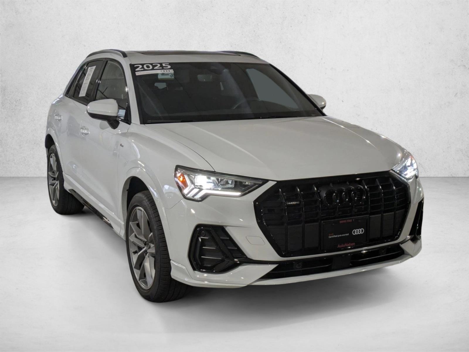 2025 Audi Q3 45 TFSI S line Premium photo 2