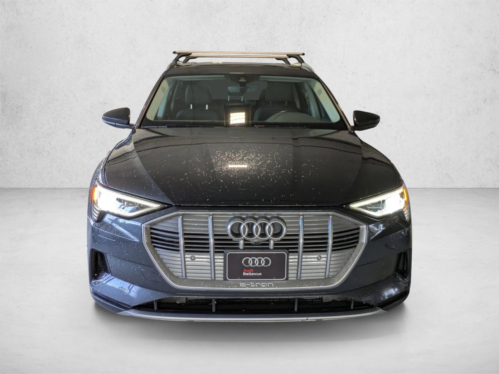 2019 Audi e-tron Premium Plus photo 2
